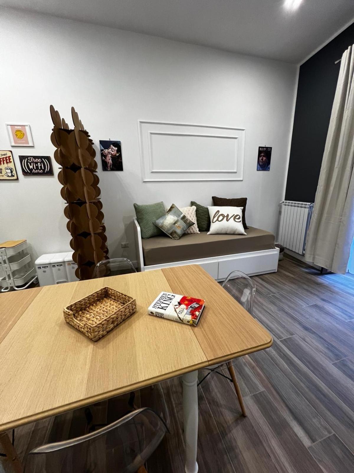 Appartamento Mama Mia House Napoli Esterno foto