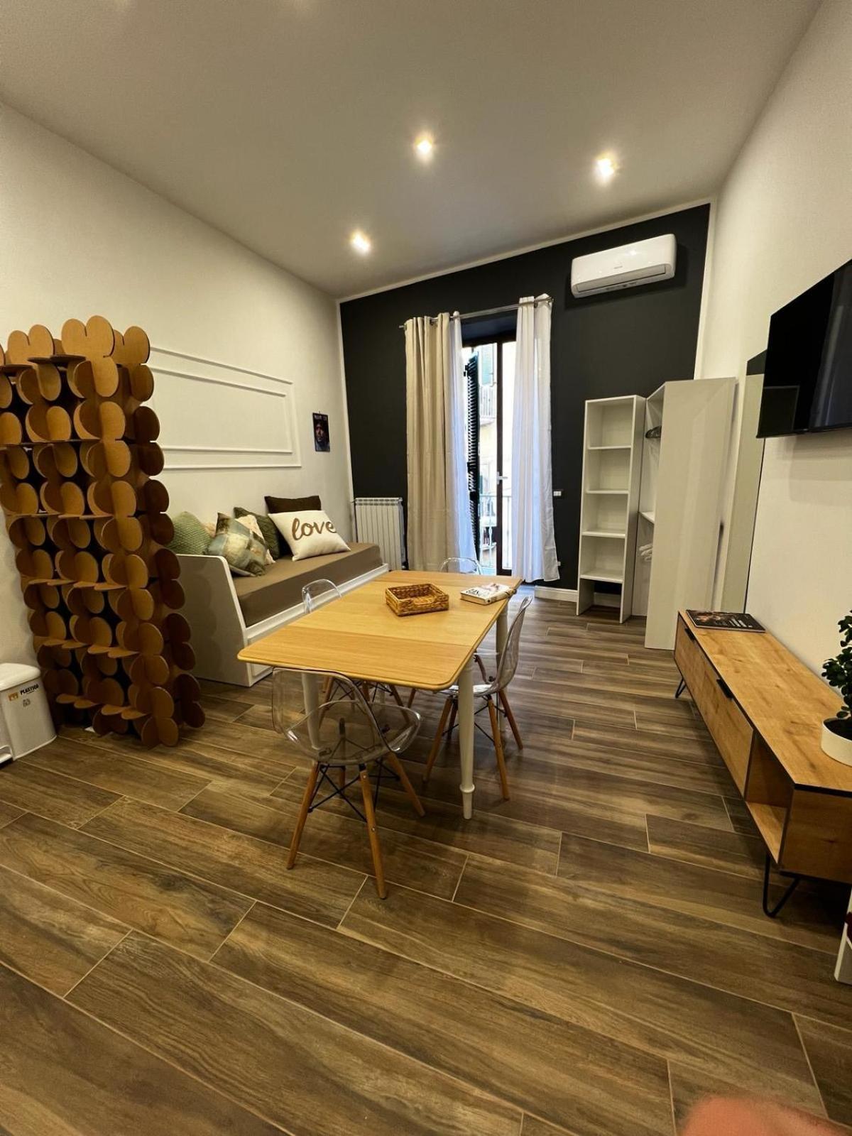 Appartamento Mama Mia House Napoli Esterno foto